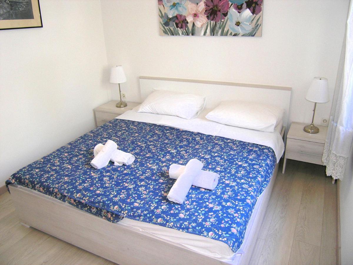 Apartments Sokolovic Krk Town Exterior foto