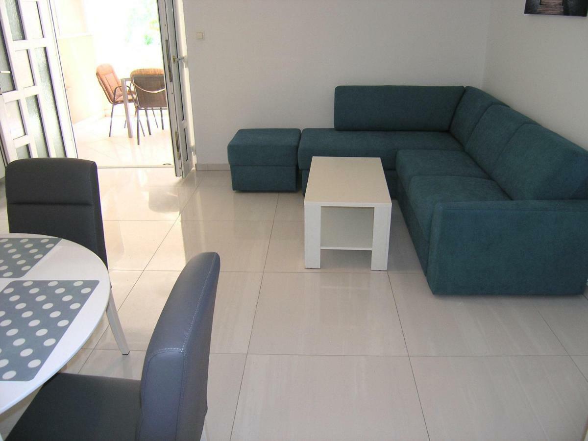 Apartments Sokolovic Krk Town Exterior foto